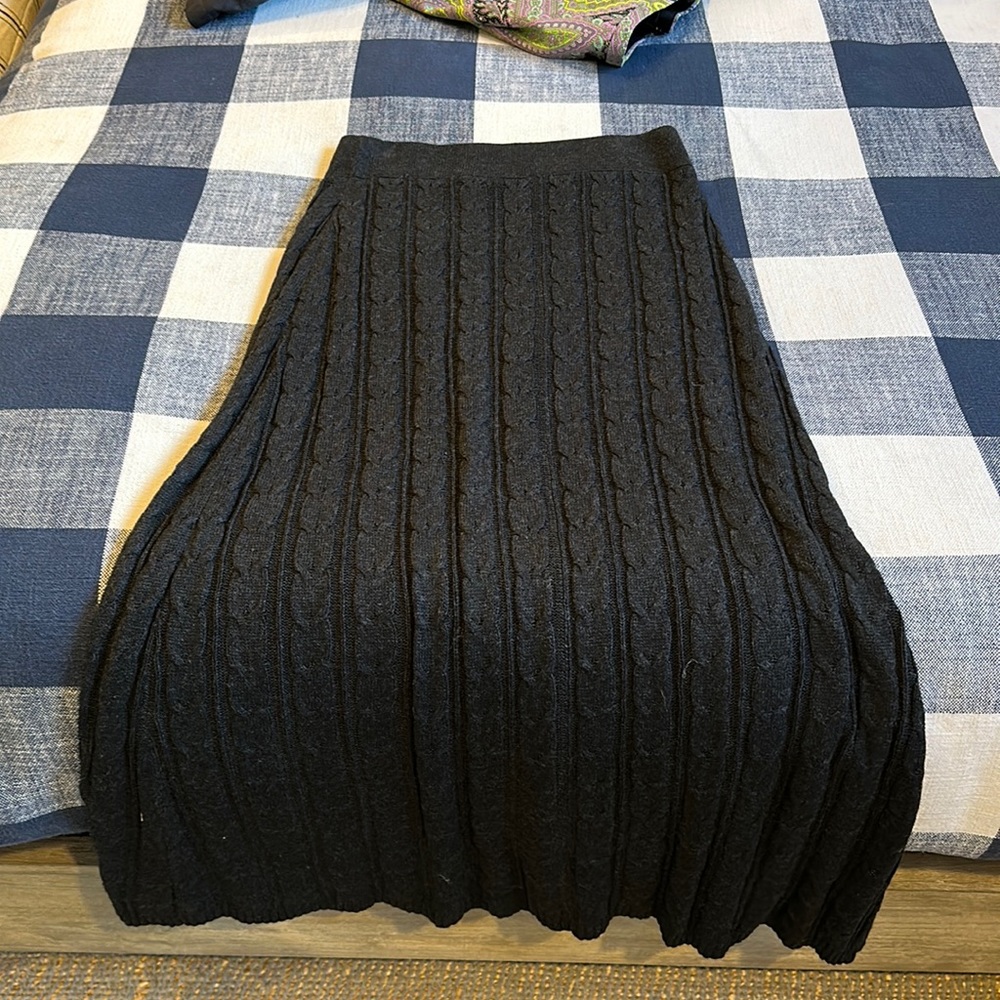Long cable knit skirt
